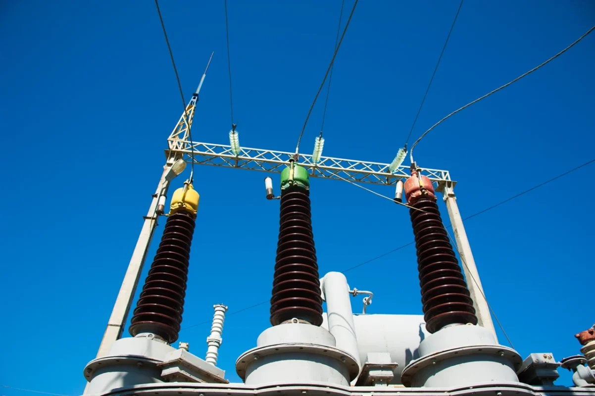 Asymetria obciążenia inwerter hybrydowy – problemy w instalacji PV trójfazowej